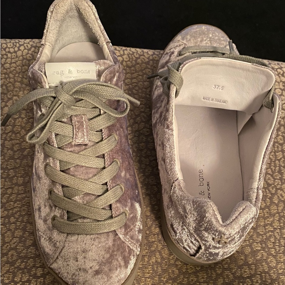 Designer Shoes - Picture 3 of 6
